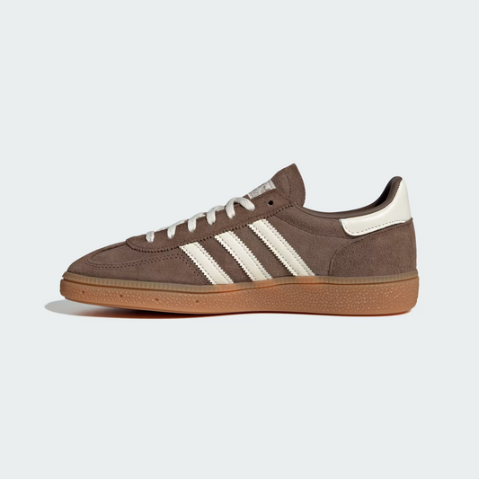 #553E33, Marron
